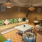 Riad Awinati Location Privatisee ,Piscine Chauffee , Beau Rooftop
