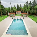 The Majestic Villa - Heated Pool