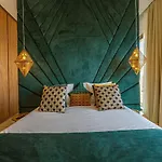 Villa K, Elegance Urbaine