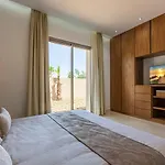 Villa K, Elegance Urbaine