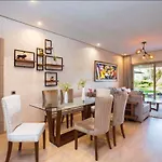 Appartement De Luxe Avec Jardin Prive