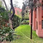Ideal Location In The Heart Of Lhivernage