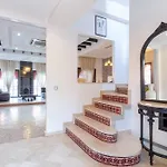 Magnifique Villa De 320 M2 Avec 2 Piscines
