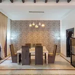 Magnifique Villa De 320 M2 Avec 2 Piscines