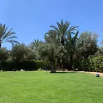 Villa Avec Piscine Privatisee A La Palmeraie