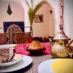 Riad Le Dromadaire Bleu By Weekome