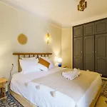 Riad 4 Chambres - Piscine & Petit Dejeuner Gratuit - Wifi Fibre Optique