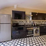 Riad 4 Chambres - Piscine & Petit Dejeuner Gratuit - Wifi Fibre Optique
