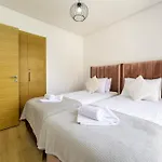 Vue Montagnes, Golf Et Piscine, Luxe A Marrakech