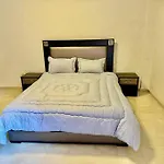 Beautiful Hivernage Apartment With Pool & Balcony, Near Attractions