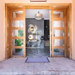 Escape To Luxury: 4 Bedroom Villa On Golf Course