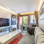 New ! Bright And Comfortable App In City Center