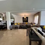 Superbe Villa En Plein Golf City