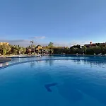 Palmeraie 5 Vue Piscine Et Jardin