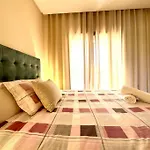 Appartement Spacieux Et Moderne Avec Une Vue Sur Montagne Et Piscine