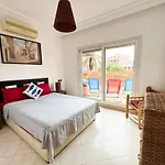 Faroukia 6
