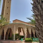 Qaria Syahia Riad Camelia