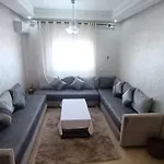 Appartement A Cote De L\'Aeroport Avec Climatisation Et Wifi