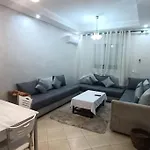 Appartement A Cote De L\'Aeroport Avec Climatisation Et Wifi