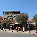 Riad Lisa 6 Personnes