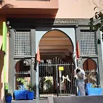 Appartement In Der Beruehmten Ysl Street Seulement A 1 Personne Ou Couple Marie Ou Touristes Etrangers