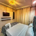 Stylish & Comfy Appartment Haven 5 Stars Location Plaza Views