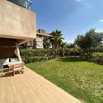 Jade Acces Direct Piscine, Jardin Privatif