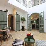 Riad Ptit Kech, Bassin Terrasse - Petits Dejeuners