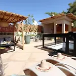 Riad Ptit Kech, Bassin Terrasse - Petits Dejeuners