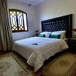 Maison D\'Hote Immo-Bouregba