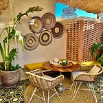 Riad Nesayam