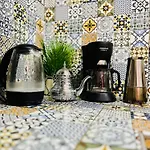 Apartment With Ac, Patio And Rooftop Appartement Climatise Avec Patio Et Toit Terrasse