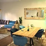 Appartement 2 Chambres A Gueliz, Clim, Piscine, Parking Sous Terrain Prive