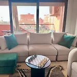 Rentsuite Comfy & Central In Victor Hugo