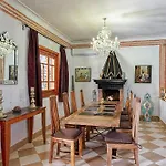Villabess