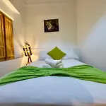 Riad Flottement Des Songes