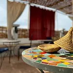 Riad Flottement Des Songes