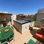 Ravissant Riad Avec 4 Suites & Tres Belle Terrasse