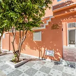Appart Hôtel avec Terrasse et JACUZZI PRIVE