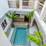 Riad Les Dunes And Spa