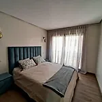 Apt Standing 80M2, 2 Chambres, Terrasse, Piscine
