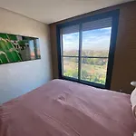 Ultra Modern Studio With Rooftop Pool