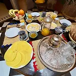 Riad Dar Lakbira