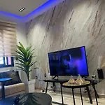 Hivernage - Stylish Apt In The Heart Of The City