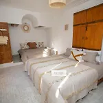 Riad Naejma Privatisation, 2 Bassins