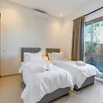 Villa Dar Yas, Luxe A 15Min Du Centre Avec Piscine Chauffee, Cuisiniere, Chauffeur, Air Hockey, Ping-Pong & Jeux De Societe