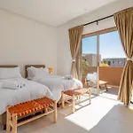 Villa Dar Yas, Luxe A 15Min Du Centre Avec Piscine Chauffee, Cuisiniere, Chauffeur, Air Hockey, Ping-Pong & Jeux De Societe