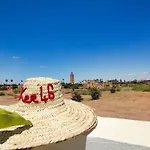 Riad Rooftop, Pool And Stunning View