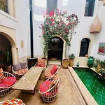 Riad Prive, 5 Suites Et Piscine