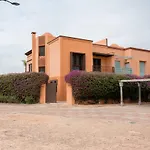 Villa 5 Chambres Pour Famille Avec Piscine & Parking